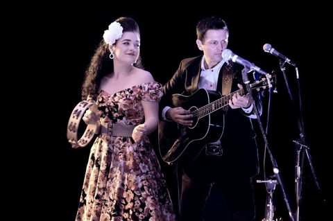 Leaving Jackson - The Johnny Cash & June Carter Show - Geraldton Accommodation 1