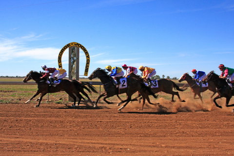 St George Cup Race - Geraldton Accommodation 0