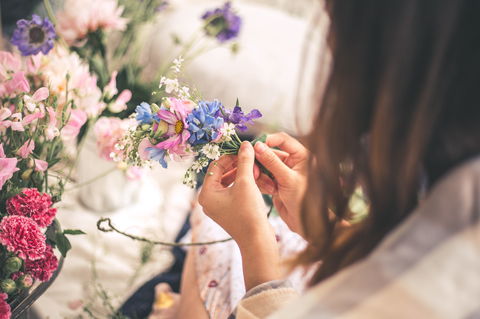 Summer Flower Crown Workshop - Geraldton Accommodation 0