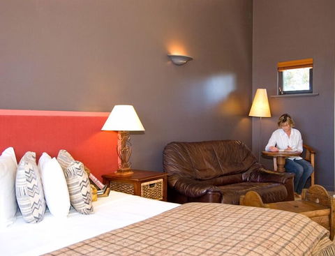 Chimes Spa Retreat - Geraldton Accommodation 6