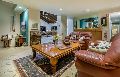 Chimes Spa Retreat - Geraldton Accommodation 3