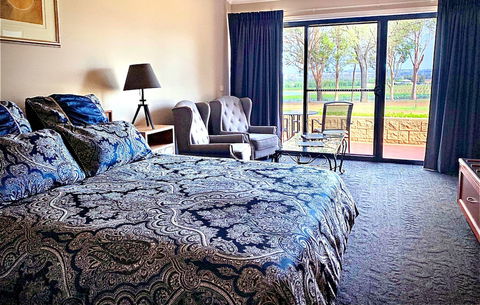 Estate Tuscany - Geraldton Accommodation 4