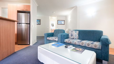 Burleigh On The Beach Holiday Apartments - Geraldton Accommodation 6