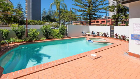 Burleigh On The Beach Holiday Apartments - Geraldton Accommodation 2