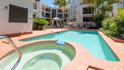 Burleigh On The Beach Holiday Apartments - Geraldton Accommodation 3