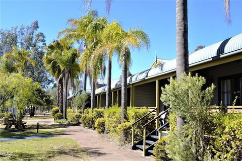 Pokolbin Village - Geraldton Accommodation 4