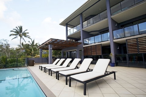 At Waterfront Whitsunday Retreat - Geraldton Accommodation 2