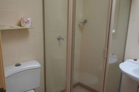 McLaren Hotel - Geraldton Accommodation 5