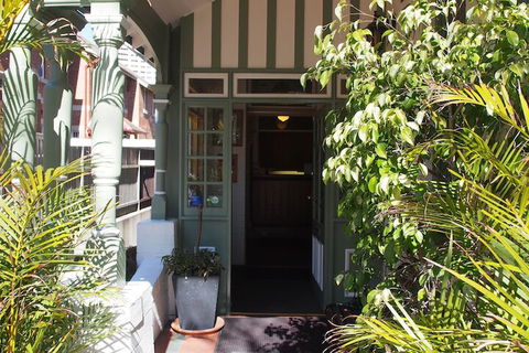 McLaren Hotel - Geraldton Accommodation 1