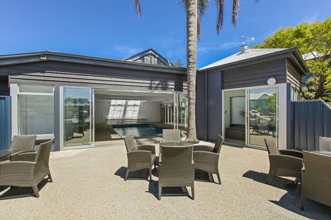 Bellevue On The Lakes - Geraldton Accommodation 4