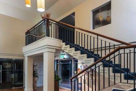 Bellevue On The Lakes - Geraldton Accommodation 6