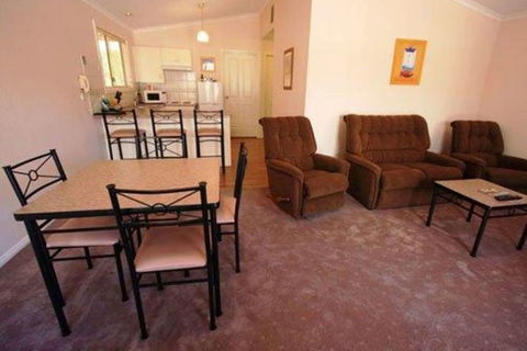 Comfort Inn Crystal - Geraldton Accommodation 6