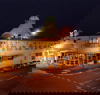 The Lighthouse Hotel - Geraldton Accommodation