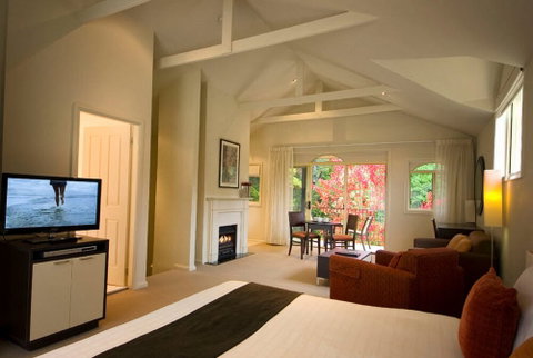 Falls Mountain Retreat - Geraldton Accommodation 4