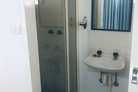 Ocean Breeze Motel - Geraldton Accommodation 2
