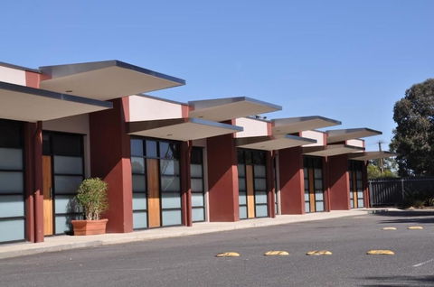 Highlander Hotel - Geraldton Accommodation 2