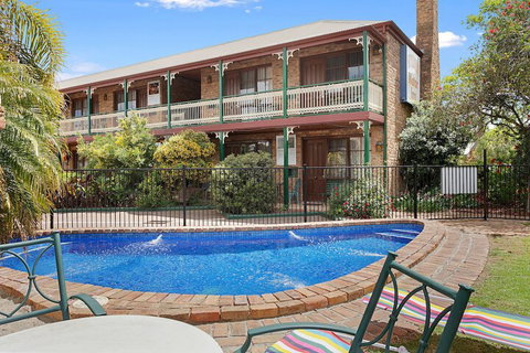 The Settlement Historic Hotel - Geraldton Accommodation 4