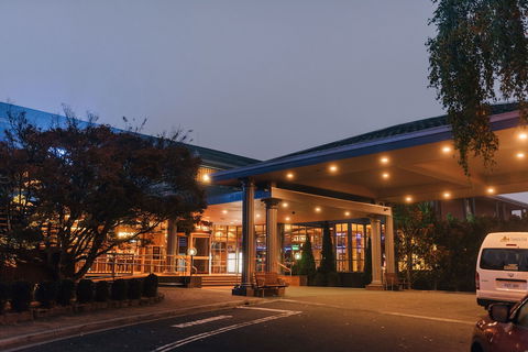Country Club Tasmania - Geraldton Accommodation 0