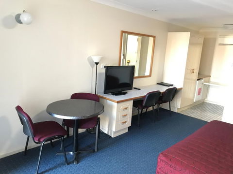 Orange Motor Lodge - Geraldton Accommodation 3