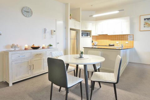 Boathouse Resort Tea Gardens - Geraldton Accommodation 6