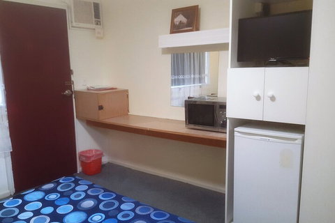 Clunes Motel - Geraldton Accommodation 4