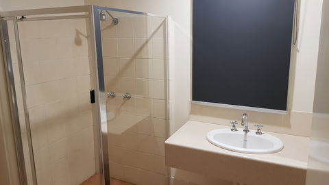 Royal Hotel Singleton - Geraldton Accommodation 4