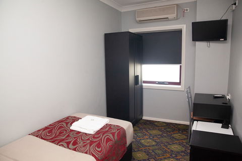 Royal Hotel Singleton - Geraldton Accommodation 5