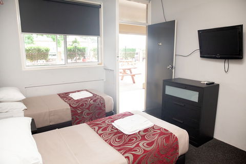 Royal Hotel Singleton - Geraldton Accommodation 2