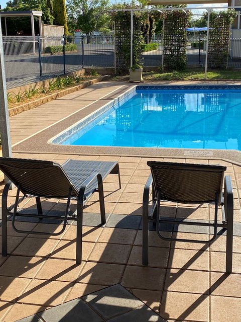 Country Gardens Motel - Geraldton Accommodation 2