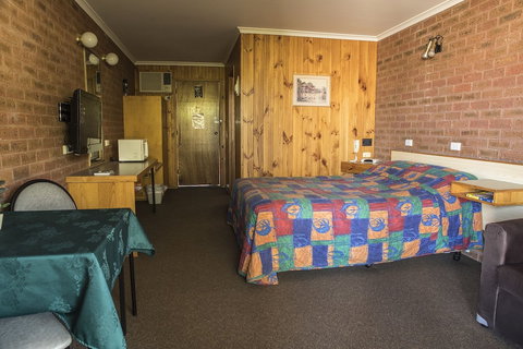 Country Roads Motor Inn Narrandera - Geraldton Accommodation 5