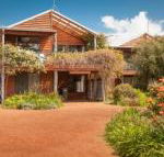 Rainbow House - Geraldton Accommodation