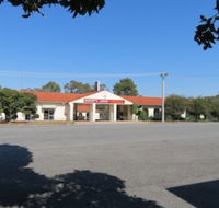 Bishops Lodge Narrandera - Geraldton Accommodation