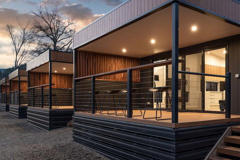 Bright Riverside Holiday Park - Geraldton Accommodation 1