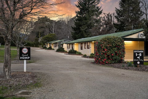 Bright Riverside Holiday Park - Geraldton Accommodation 2