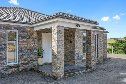 Bulla Hill Villas- Melbourne Airport - Geraldton Accommodation 1