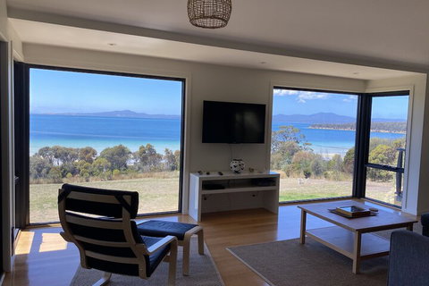 Convict Beach House - Geraldton Accommodation 3