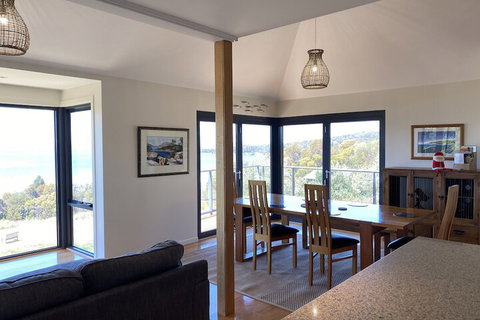 Convict Beach House - Geraldton Accommodation 2