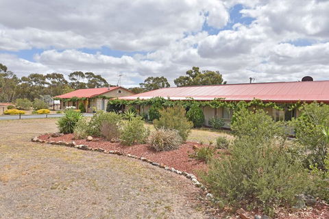 Inglewood Motel And Caravan Park - Geraldton Accommodation 2