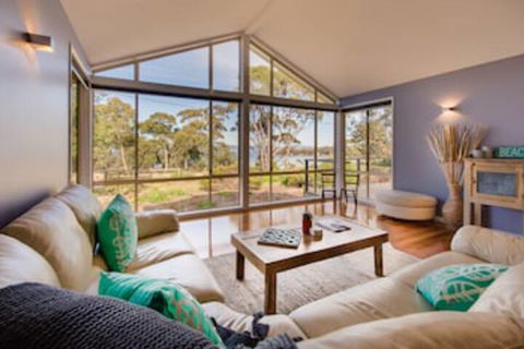 Sea La Vie - Geraldton Accommodation 0