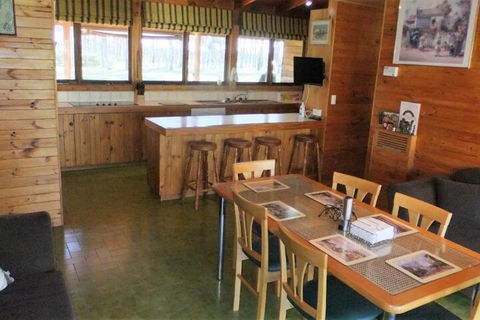 Gunyah Valley Retreat - Geraldton Accommodation 6