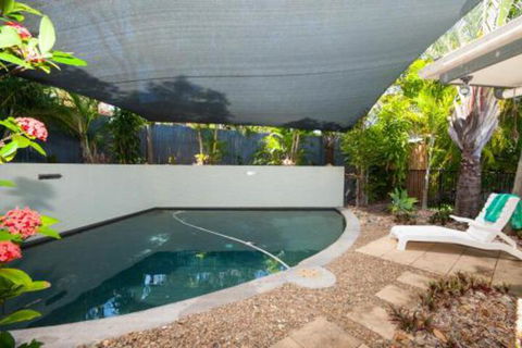 Palm Trees Noosa - Geraldton Accommodation 0