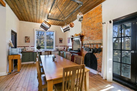 Taradale House Estate - Geraldton Accommodation 7