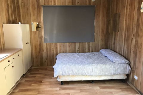 The Waterwheel Beach Cabins - Caravan Park - Geraldton Accommodation 7