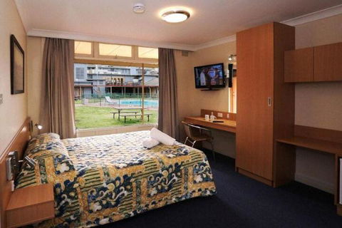 Sovereign Inn - Geraldton Accommodation 7