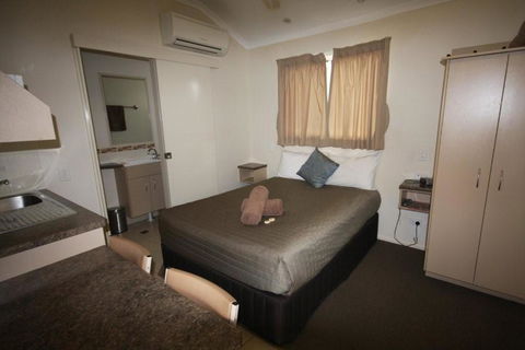 Injune Haven - Geraldton Accommodation 4
