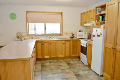 Chillax - Geraldton Accommodation 5