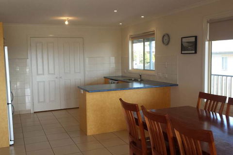La Vista - Geraldton Accommodation 5