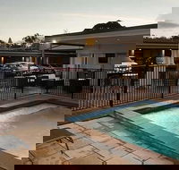 New Crossing Place Motel  Apartments - Geraldton Accommodation