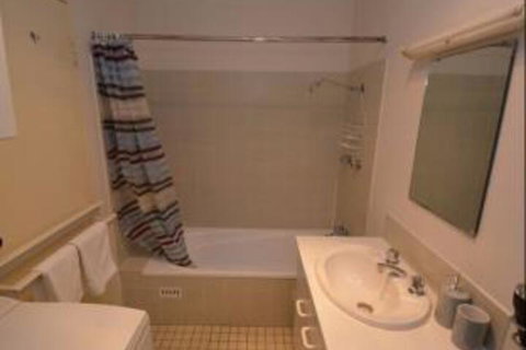 Kirwan Apartments 9 - Geraldton Accommodation 1