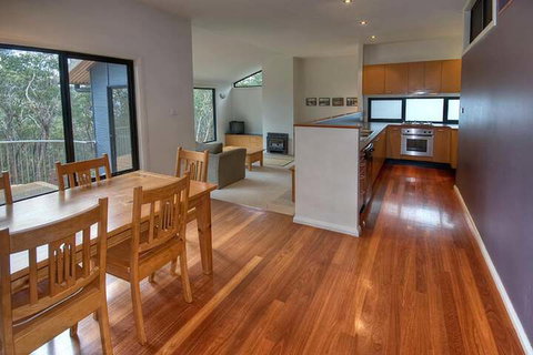 Delmonte - Geraldton Accommodation 7